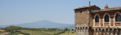 Il Centro Storico e l'Amiata sullo sfondo