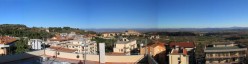 Sguardo dalla terrazza di un grande albergo