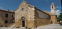 Panoramica della splendida chiesa dei Santi Pietro e Andrea