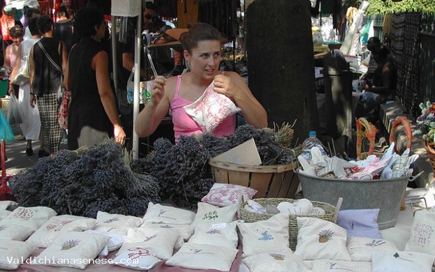 Mercato settimanale Frazione Piazze,Cetona