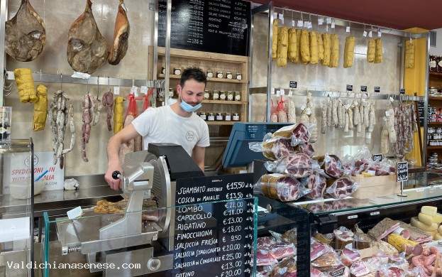 Bindi Enzo: Pecorino, Salumi, Porchetta